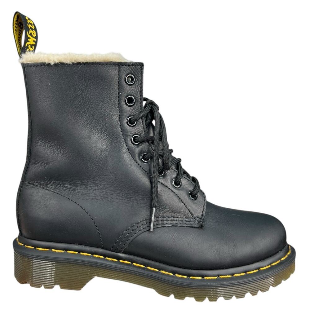 Dr. Martens Women’s Serena Black Leather Lined Combat Boot Size US 7 - Picture 1 of 10